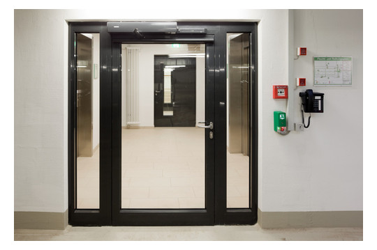 GEZE Fluchtwegterminal, vernetz-  131124 