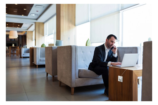 USB-Spannungsversorgung 1USB-C UP 3250mA 20V 50-60Hz