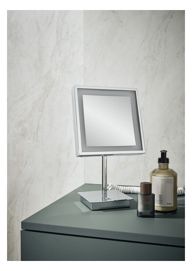 EMCO LED-Rasier-/Kosmetikspiegel Pure Ø 203 mm, rund, Vergrößerung 3-fach, mit Kippschalter, chrom