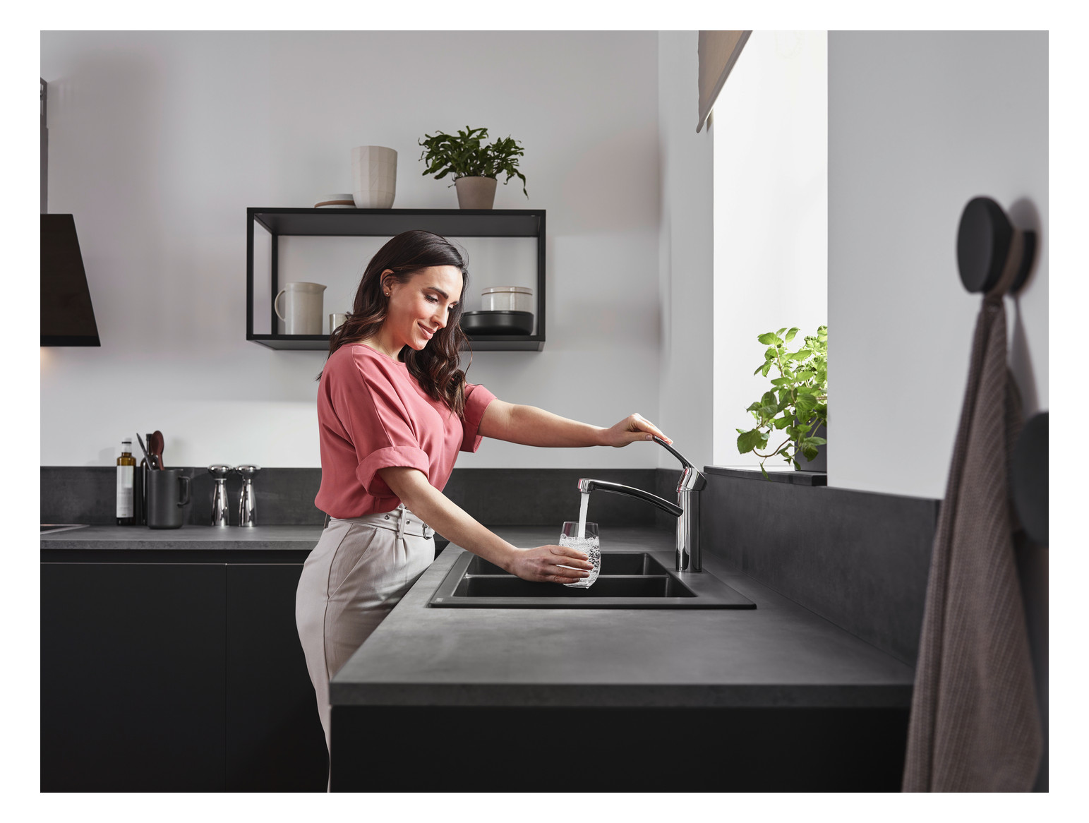 hansgrohe Spültisch-Einhebelmischer 160 Focus M41 1jet, chrom