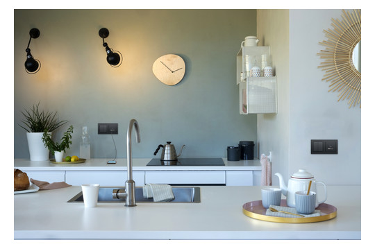 USB-Spannungsversorgung 1USB-A 1USB-C UP 3000mA 20V 50-60Hz