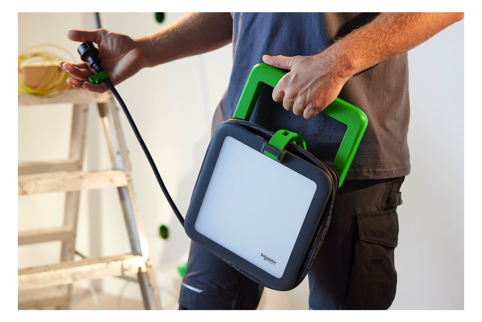 LED-Bauleuchte 75W IP54 4000K 8500lm Kst 1LED 220-240V Mit Stativhalterung m.LM