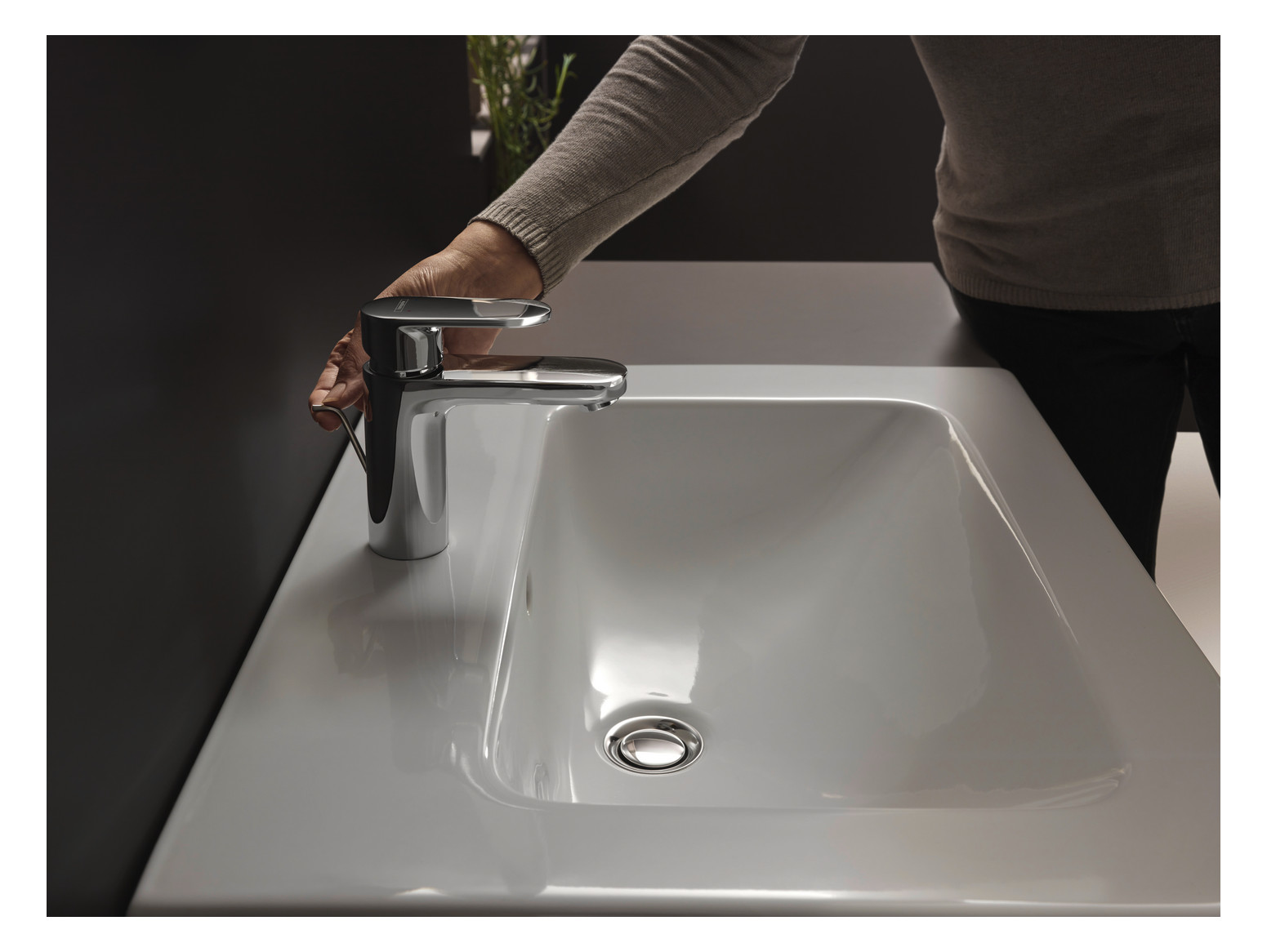 hansgrohe Waschtisch-Einhebelmischer 100 Vernis Blend mit Zugstangen-Ablaufgarnitur, chrom