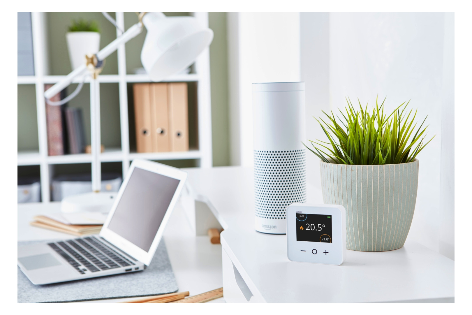 Raumtemperaturregler AP Wiser Funkb ws glz Basis+m.Geh Mit Vor-Ort Bedienung