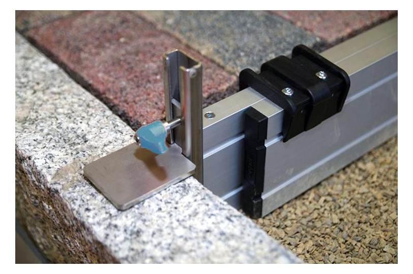 Bild Abziehschiene 1,60-2,75 m verstellbar, H öhe 0-11 cm - rabo-2