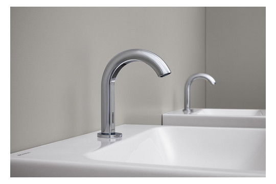 Geberit Infrarot-Waschtisch-Armatur Piave mit Thermostatmischer, Standmontage, Batteriebetrieb, AP-Funktionsbox