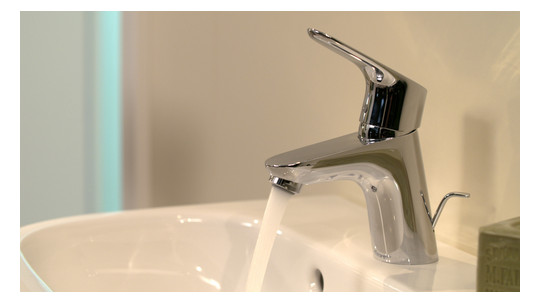 hansgrohe Waschtisch-Einhebelmischer Focus 70 mit Zugstangen-Ablaufgarnitur, chrom
