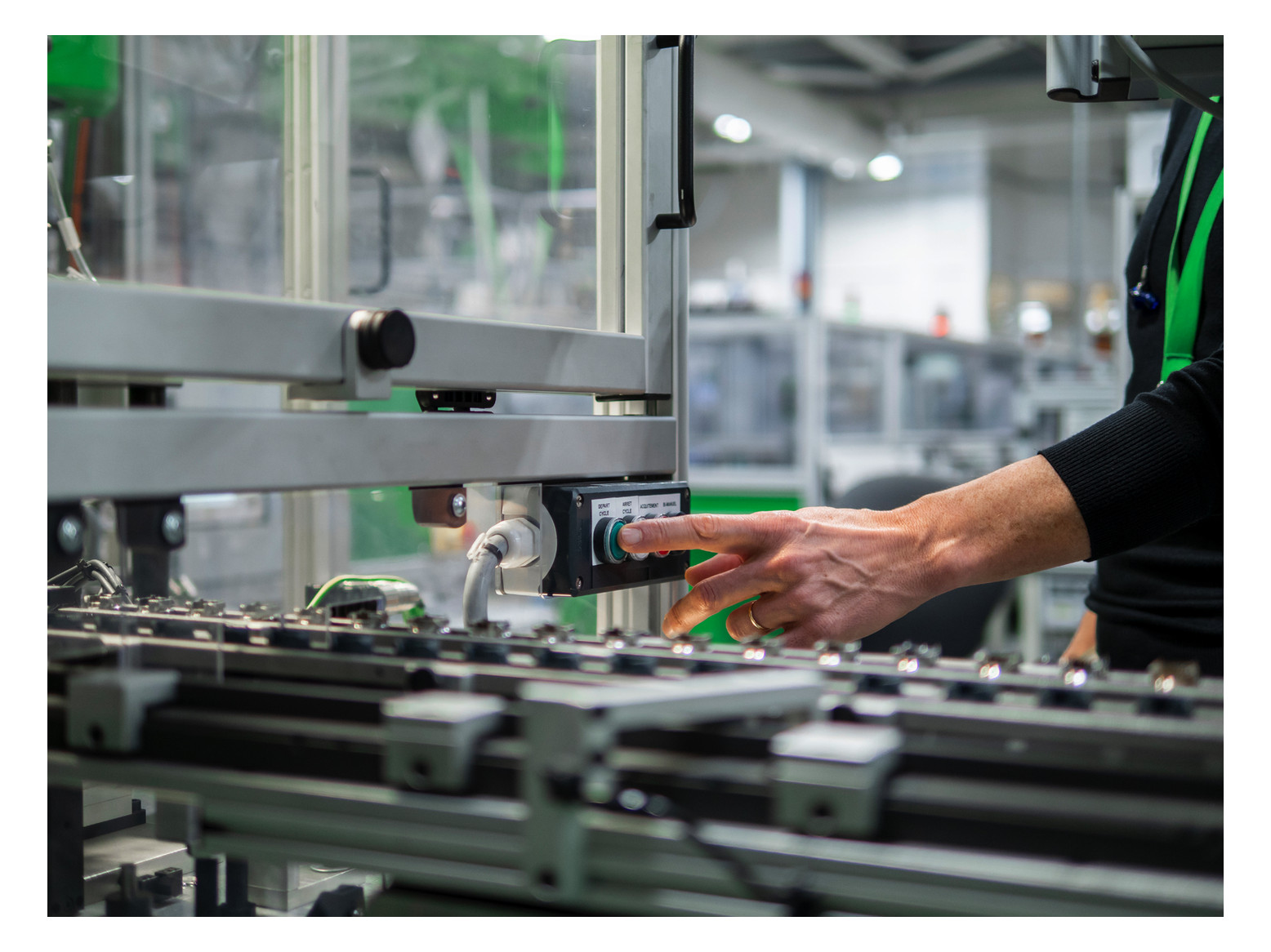 Leuchtmelder Front hoch rnd rt Ø22mm 1st Kst IP66