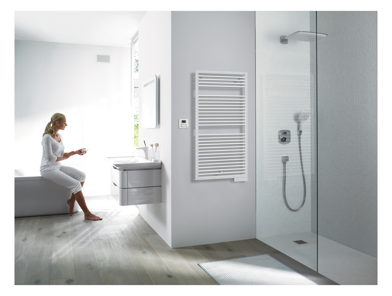 Zehnder Design-Elektroheizkörper universal HE-120-050/GD, 1195 x 500 mm, weiß Quartz Zehnder Design-Elektroheizkörper universal HE-120-050/GD, 1195 x 500 mm, weiß Quartz