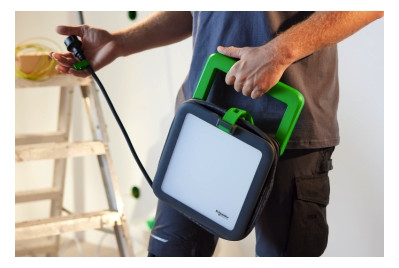 LED-Bauleuchte 75W IP54 4000K 8500lm Kst 1LED 220-240V Mit Stativhalterung m.LM