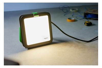 LED-Bauleuchte 75W IP54 4000K 8500lm Kst 1LED 220-240V Mit Stativhalterung m.LM