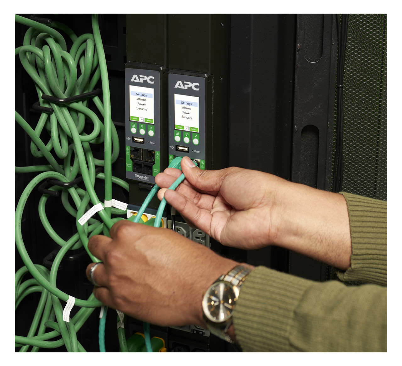 Rack-Stromverteilung 20Steckd 20xC13 20xC19 230V m.Display m.LED-Anz