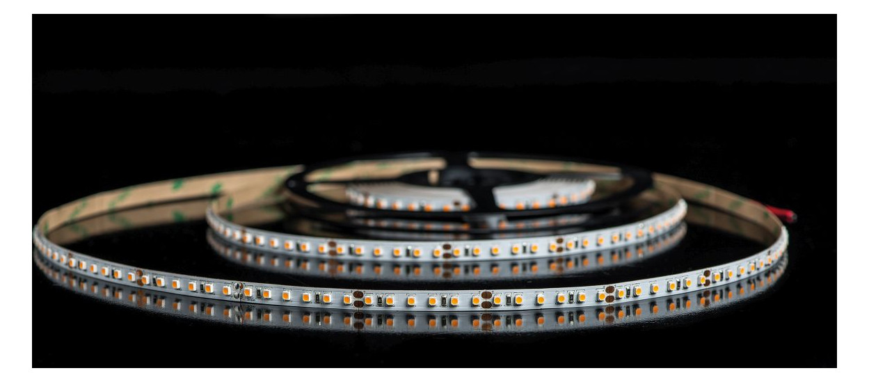 LED-Lichtband 9,6W/m ws 25000K 120Stk/m IP20 LED nicht austauschbar 5000mm DC
