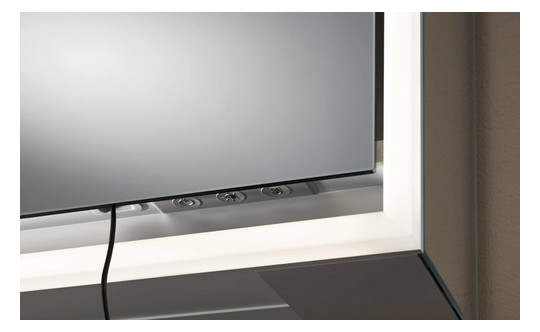 EMCO Unterputz-Lichtspiegelschrank Loft 1600x733mm, LED, 3-türig, aluminium/weiss