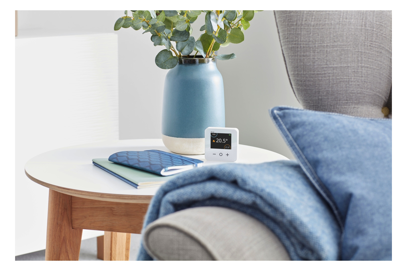 Raumtemperaturregler AP Wiser Funkb ws glz Basis+m.Geh Mit Vor-Ort Bedienung