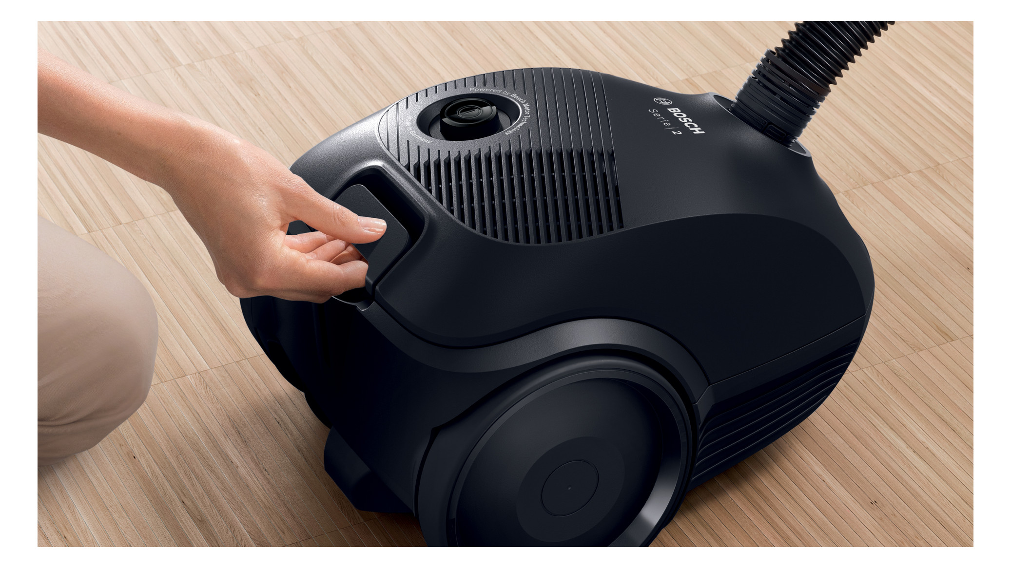 Bodenstaubsauger 600W 220 80dB sw 4,2kg 3,5l 220-240V Microfilter 5m