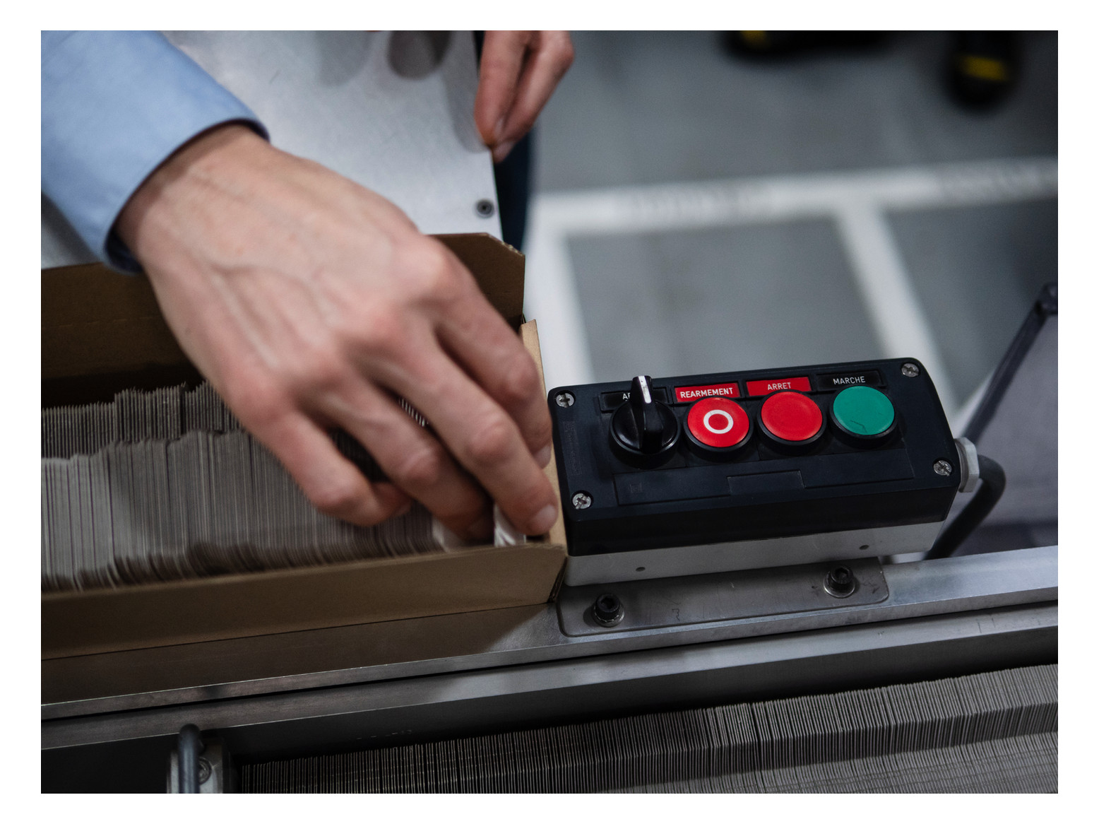 Leuchtmelder Front hoch rnd rt Ø22mm 1st Kst IP66