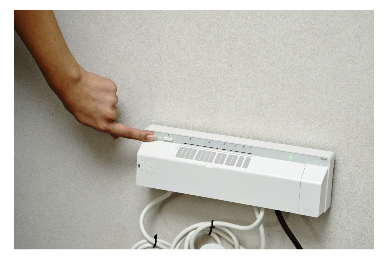 Busankoppler Funkb Wiser REG 14p Klemmbef