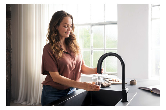 hansgrohe Spültisch-Einhebelmischer Aqittura M91 mit Ausziehauslauf, 1jet, Starter Set, mattschwarz