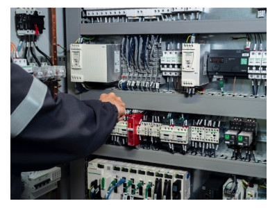 Schaltrelais 230V/AC 2W IP40 21x27x53mm Steckanschl