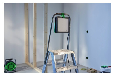 LED-Bauleuchte 75W IP54 4000K 8500lm Kst 1LED 220-240V Mit Stativhalterung m.LM