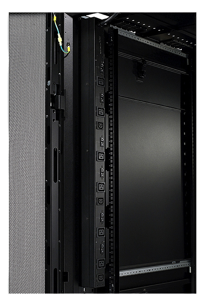 Rack-Stromverteilung 6Steckd 3xC13 6xC19 400V Mit Sicherung Schaltbar