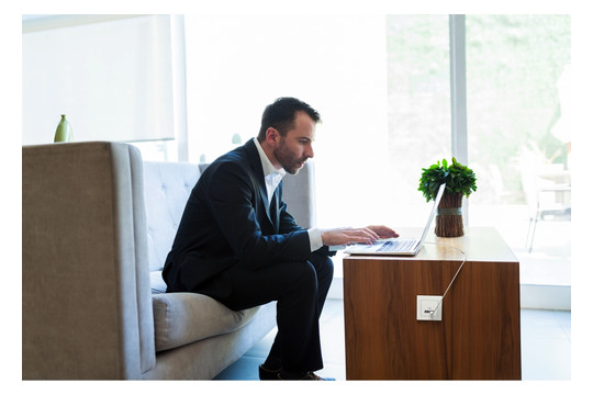 USB-Spannungsversorgung 1USB-C UP 3250mA 20V 50-60Hz