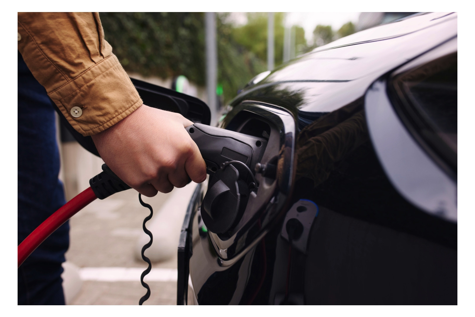 Wallbox 22kVA 3ph L5m 1f 22kW/Ladep IP55 317x529x153mm Wandmont Kst IK10