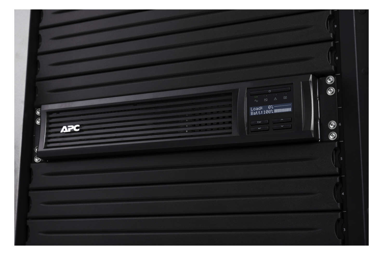 USV 482,6mm(19) Line-Int 3000VA 3,18min 151-302V 19Zoll-Gerät 432x86x683mm