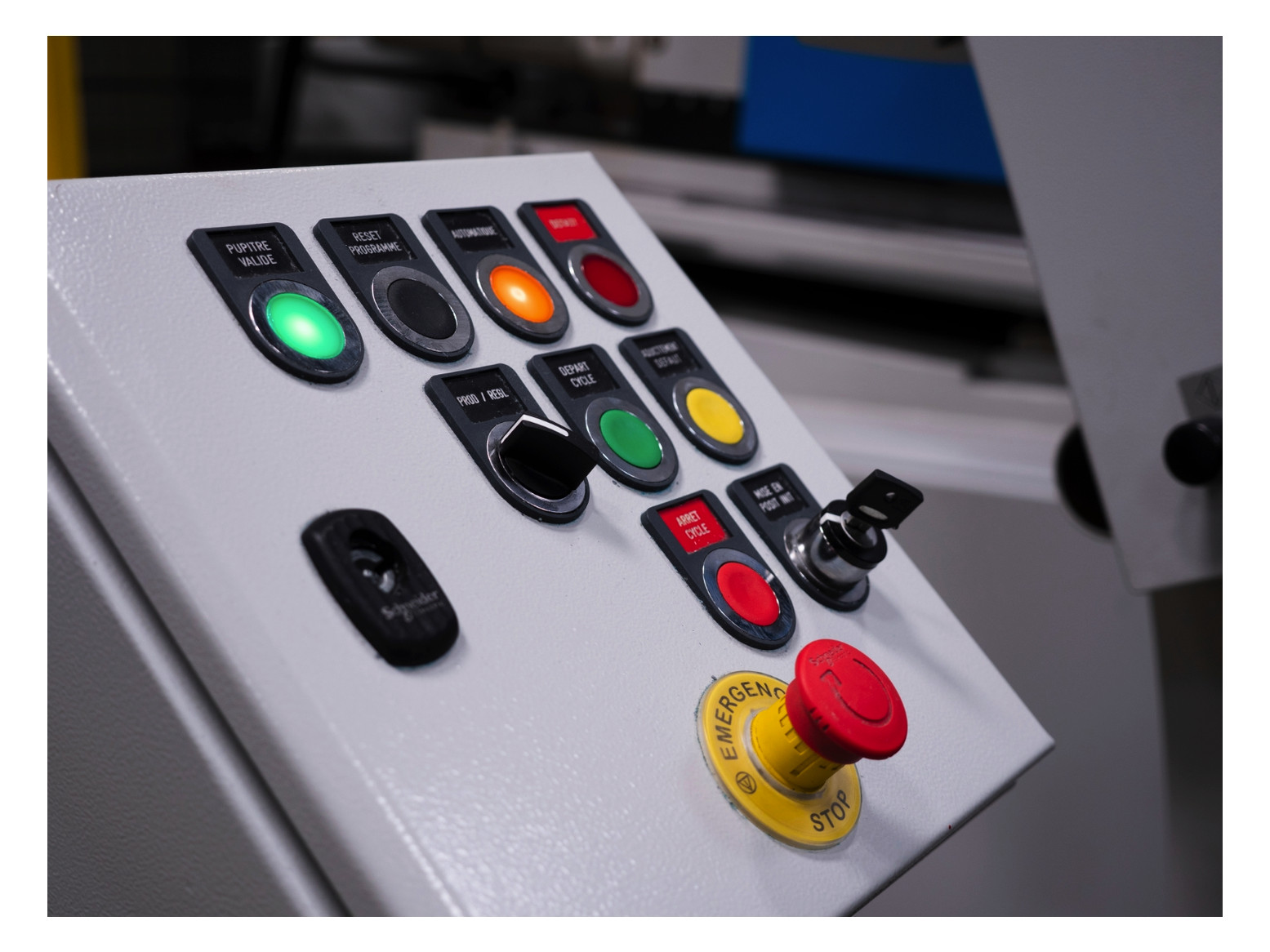 Bezeichnungsschild ge rnd NOT-AUS Ø60mm deutsch Bez.Schild