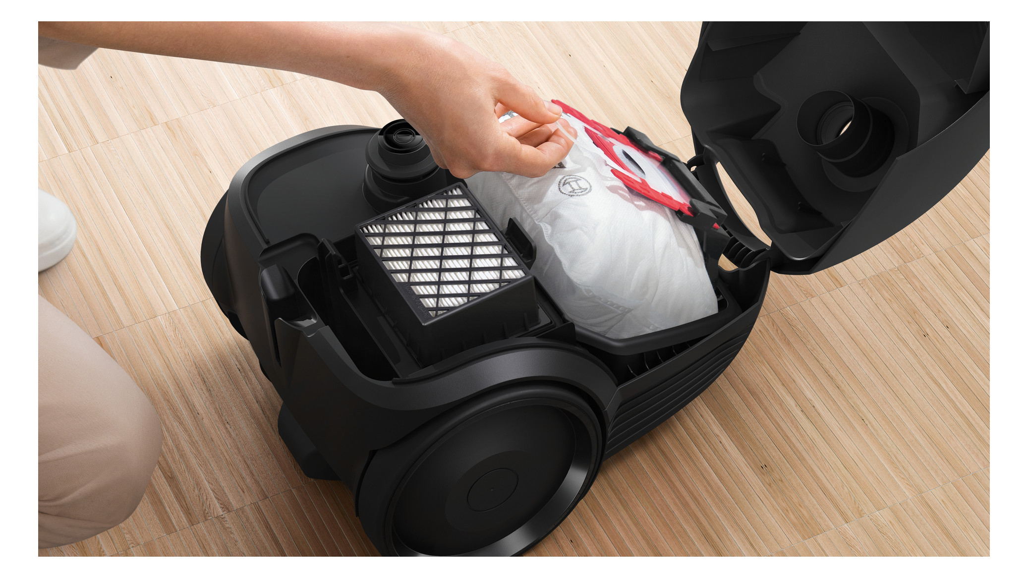 Bodenstaubsauger 600W 220 80dB sw 4,2kg 3,5l 220-240V Microfilter 5m