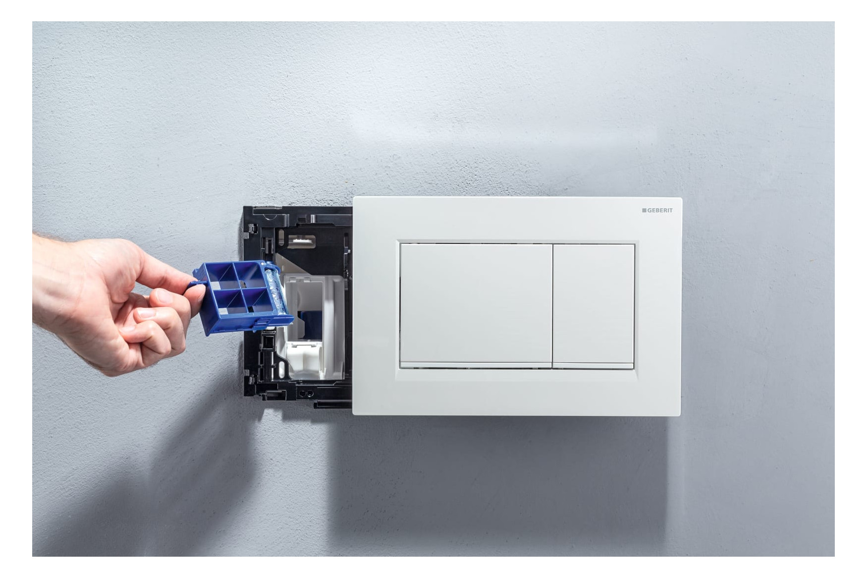 Geberit Einwurfschacht hochglanz verchromt, für Reinigungssticks Geberit Einwurfschacht hochglanz verchromt, für Reinigungssticks