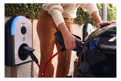 Wallbox 22kVA 3ph EVlink 1f 22kW/Ladep IP55 317x529x158mm Wandmont Kst IK10