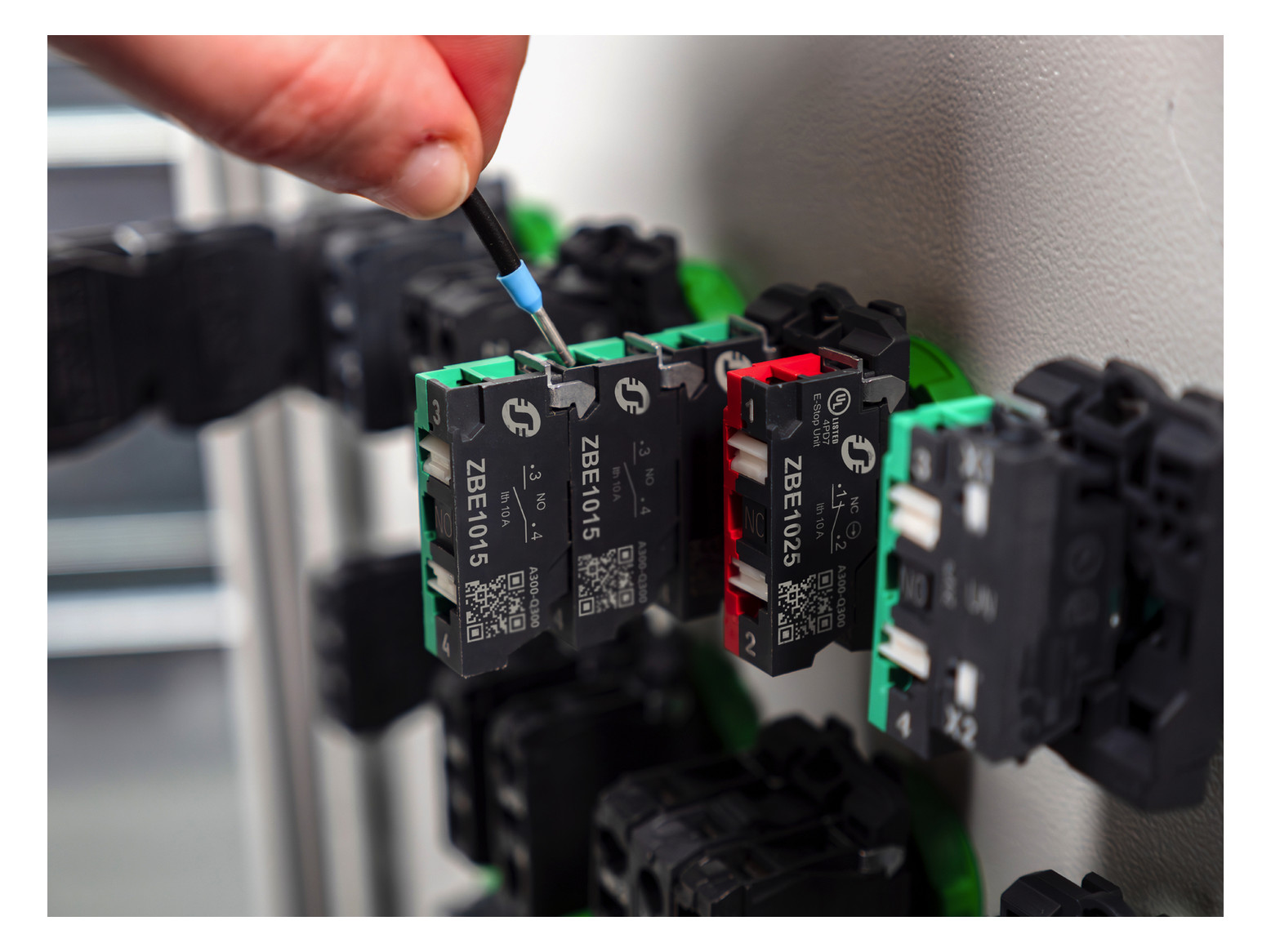 Leuchtmelder Front hoch rnd rt Ø22mm 1st Kst IP66