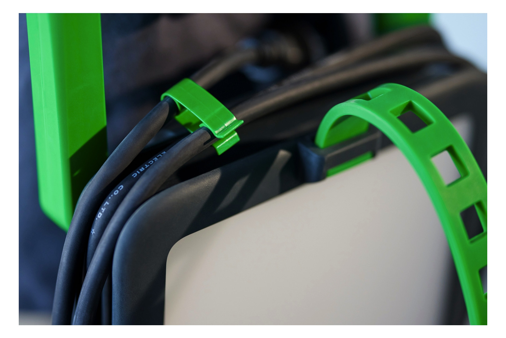 LED-Bauleuchte 75W IP54 4000K 8500lm Kst 1LED 220-240V Mit Stativhalterung m.LM