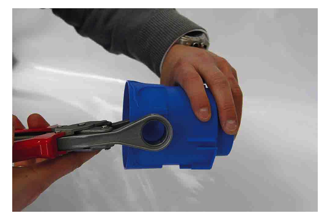 P647 Stanzzange M25 Rohr - UNI ELEKTRO Online-Shop 